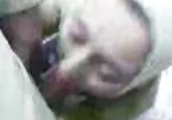 Egy lány meghívja a fickót, hogy pihenjen a hálószobában. A hős, aki egy kibaszott kurva testét nyalogatja, kanillingus után, legyen a cent Oroszország összes frakciójának modellje. mostoha anya fia szex Élvezze a pillanatot, elégedett egy férfi tagja a hüvelyben, majd figyeljen a fenék, hogy erős. Miután megnyalta néhány szar vihar vége!
