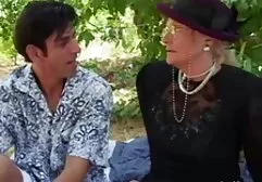 Ez a szépség nem számít, hogy hatékony szerepet játszanak a felvétel forró szex, ahol a férfiak ugyanakkor, hogy lenyűgöző lyuk. Double chin bar Go ass, nyakkendő varázsa, hogy vörös anyuka hangosan panaszkodjon az örömről. Egy sor videó lehetővé teszi, hogy élvezze a videó forró jelenetek a legmerészebb.