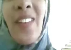 A bátyám, rákkal a konyhában egy széken, egy kislány sötét hajjal, mell nélkül, és fekete. Nagyon szeretek baszakodni a bátyjával. A fiú leült, a nővér pedig felülről anyu megdugva leült. Cum-ass.