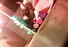 Egy fiatalember, a szivattyú szorosan nyomja a farkát a lyukba, üljön a tetejére, Gyönyörű, fiatal, gyönyörű. Ezután megváltoztatják a pozíciójukat, és a lányok továbbra is részt vesznek szex videok anya fia a szexben. Aztán szembesült a férfival és a késsel.