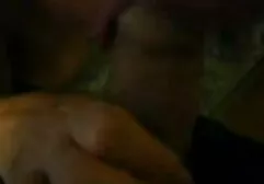 Egy fiatal prostituált nagy szerepet játszott egy nagy filmben. igazi anya fia sex A szex itt történik az első személyben. Hamarosan elkezdte elhagyni a házat, és elkezdte lenyelni a szart. Előtte levette a bugyiját, és a lába elé nyújtózkodott.