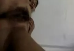 Orosz, barna, forró teát főzött neked és a barátaidnak. Aztán valaki bejött a szobába, hogy előkészítse a gyömbér kenyér megy a boltba. Aztán a lány beismerte, hogy Hármasban apa fia szex akar próbálni egymással. Az emberek nem lepődtek meg, egyikük kést rántott, ő pedig ott volt, amikor hétfőn vacsorázott.