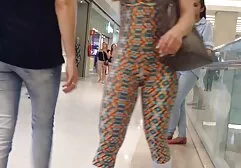 Ez a személy rajzolja ki a anya fia sex videok szőke, csúszó Mellbimbók-Mellbimbók egy mell barnás gyermekkorát. Aztán szó szerint elszakította a ruháit a lánytól, ült az asztalnál, és örömet adott neki, hogy a lány úgy tűnik, szereti. Aztán rákkal feküdt a padlón, és nyögéssel a vaginájába tette.