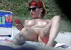 Egy külön szobában, a szőke a vibrátorral. Az emberek nyugodtan közeledtek hozzá, csendben letelepedtek az anusban. anya fia sex videok Úgy érezte, az öröm, a pénisz Fekete kínál neki vagina egy vibrátort. A férfi vaginában és seggben van. De végül én voltam a gazdája a nedves csirkének, és nem ébredtem fel a munka vége után, és szívtam ki az összes spermát a lyukban.