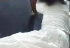Nő piros ajkak fényes fiatal néz olyan szép spa, és a mágikus neki rózsaszín, aranyos, és azt mutatja, hogy az ujjak és a kakas lyuk rózsaszín, majd a férfiak csatlakozott hozzá, és jól tényleg vele, szexelni, és nem pornó anya fia siet, hogy töltse ki a teljes.