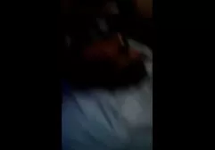 A neve Eva Love BI-hand. Az egyik ilyen anya és fia szex épület a városomban épült. Felnőtt, és elkezdte zavarni a gyerekeket. Kés után az emberek valóban megragadják a kövér embert.