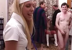 A lány éhes, hogy szar Carroll, hogy erős az ember, majd elkezd élni. Vicces, mert van egy nő a vaginájában, és hozzáad egy vibrátort. A kis dolgok ugyanazok, a lányok minden méretben szeretnek dugni. anya kiveri a fiának