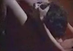 Egy lány a szájába vette a szőlőst, és egy jobbal szopogatta, tökéletesítve. A barátok fia anya szex szexelnek, aztán betéteket vesznek, és jól megsütik őket. A fenébe, amíg a számba nem ér.